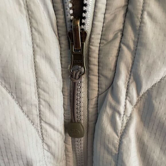 The North Face Women’s Light Gray Zip Up Coat XS/TP - Picture 7 of 13